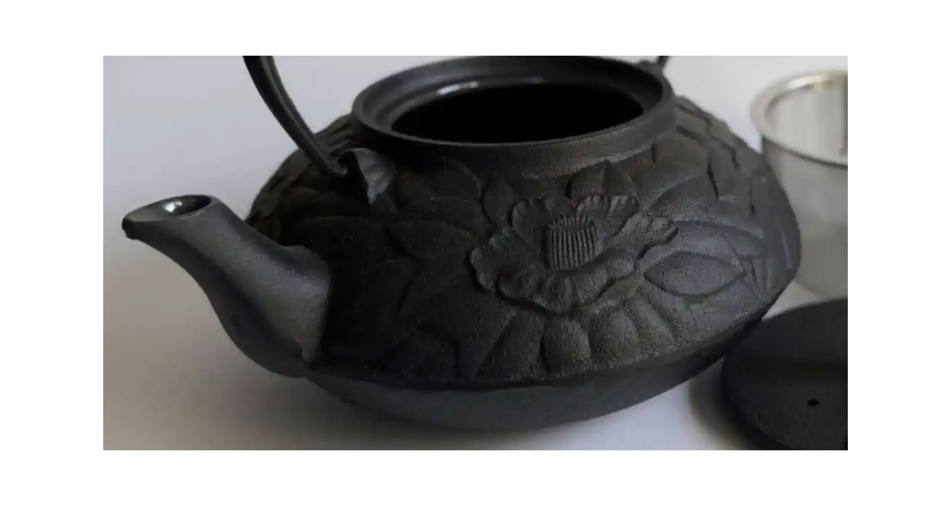 Cast iron teapot Ajiro Tsubaki - Black