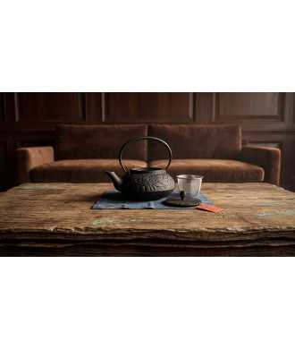 Cast iron teapot Ajiro Tsubaki 1 —  Decoration Luxury | Maison Imperiale